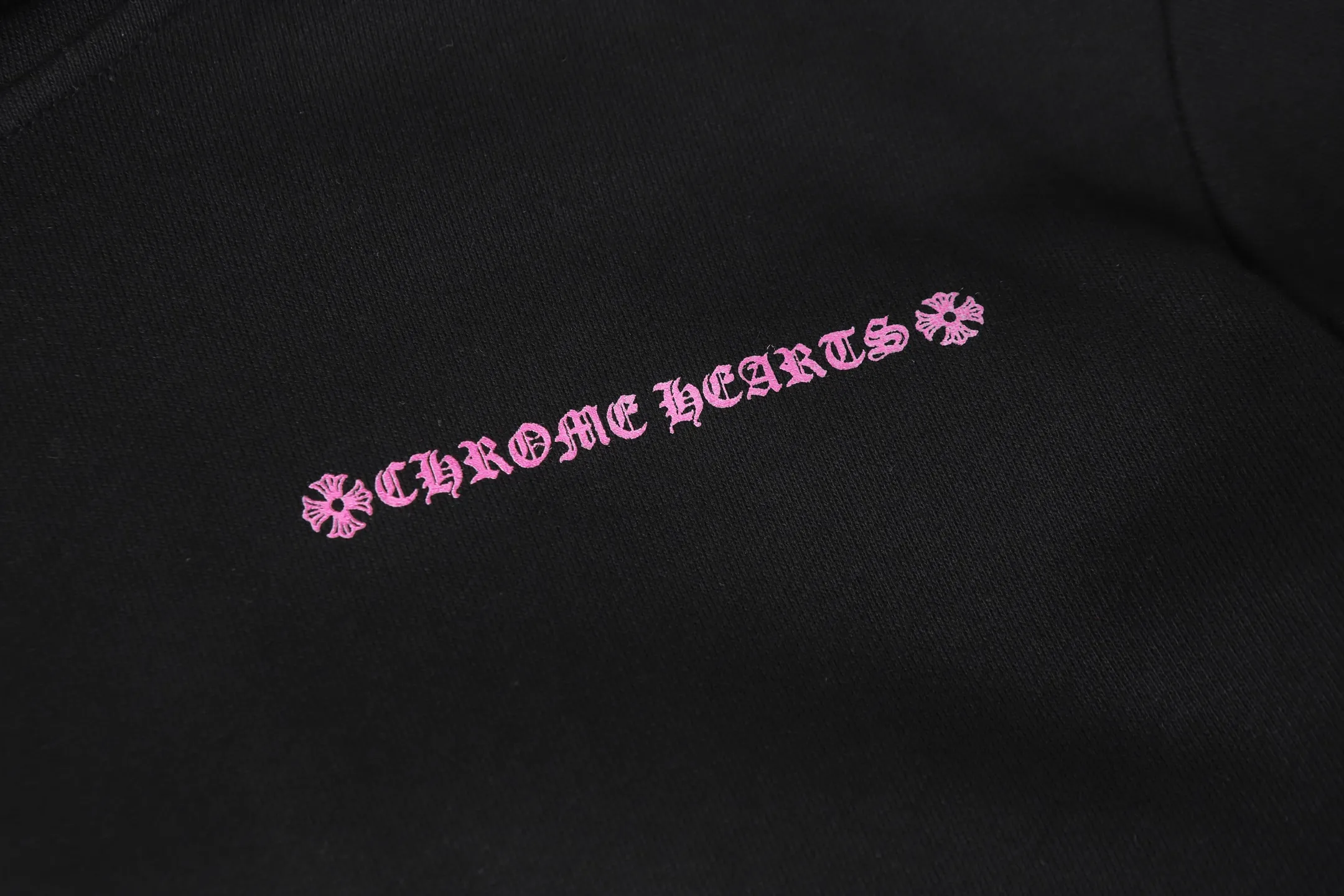 P230 Cross-border running quantity model, please do not place an order if you are pursuing quality - Chrome Hearts/Chrome Hearts pink Sanskrit letter printed hooded sweatshirt - High weight, high density and high quality. The wool is soft, delicate and skin-friendly. It feels soft and silky. It has excellent warmth and skin-friendly properties. - Custom-woven and custom-dyed, no color difference, regardless of fabric or workmanship details. Comparing with the ordinary version on the market -Colour: black -Size: S M L XL